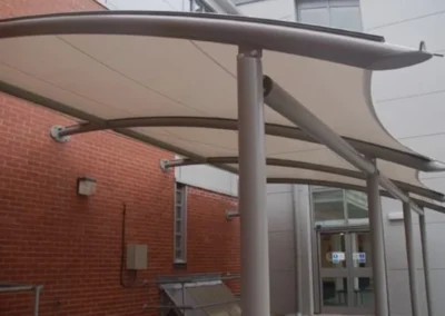 Barrel vault wall shades